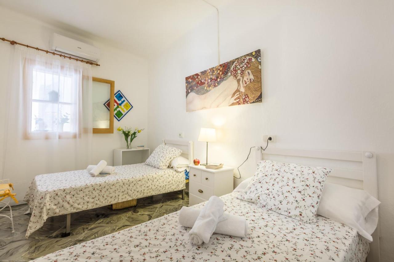 Vakantiehuis Owl La Marina - Enjoy Life By The Sea *